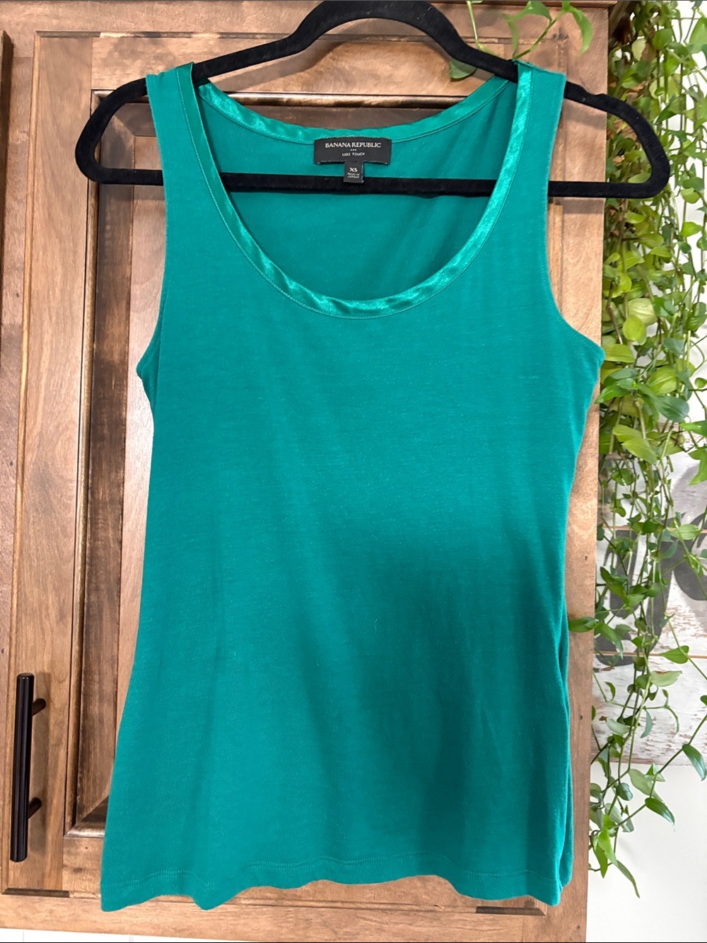 Banana Republic Teal Scoop satin Neck Tank